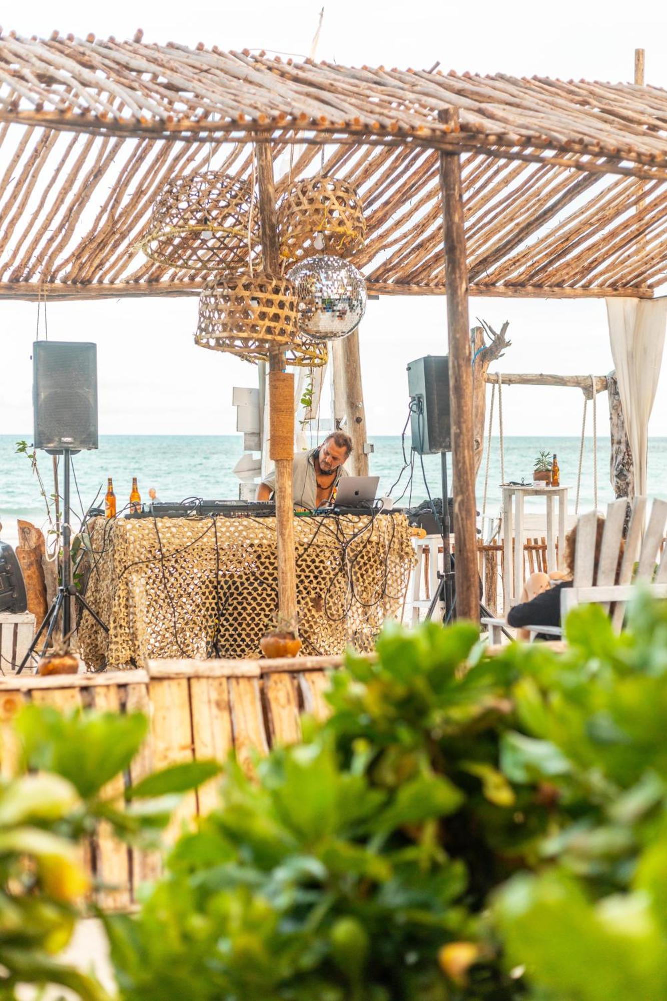 B4 Beach Club Paje Exterior foto